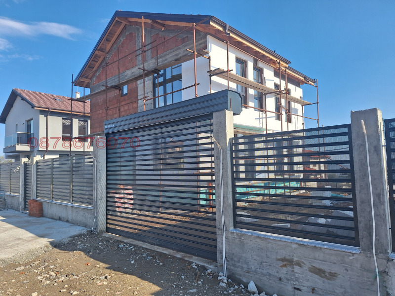 Продава КЪЩА в област Пловдив, с. Брестник - 172 кв.м / 333 000 € » 651 291.39 лв.