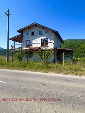 House Tran, region Pernik 1