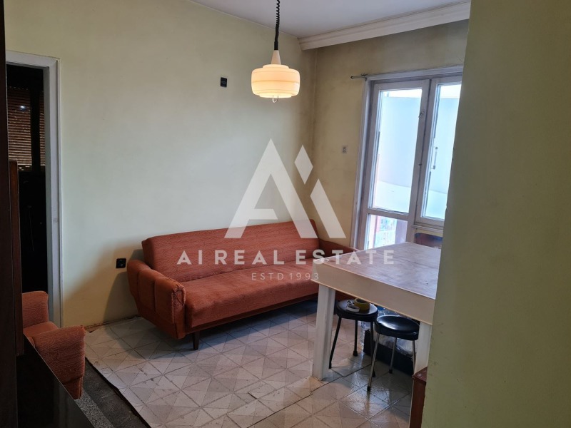 Продава 3-СТАЕН, гр. Плевен, Идеален център, снимка 2 - Апартаменти - 50696962