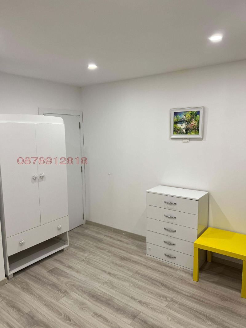 Продава 3-СТАЕН, гр. Ловеч, Център, снимка 8 - Апартаменти - 53569396