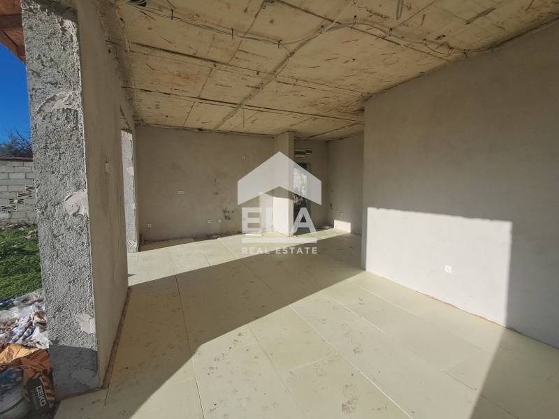 Продава КЪЩА, с. Калиманци, област Варна, снимка 8 - Къщи - 52453434