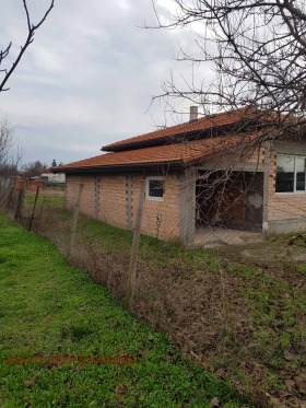 Casa Znamenosec, região Stara Zagora 16