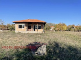 Casa Znamenosec, região Stara Zagora 1