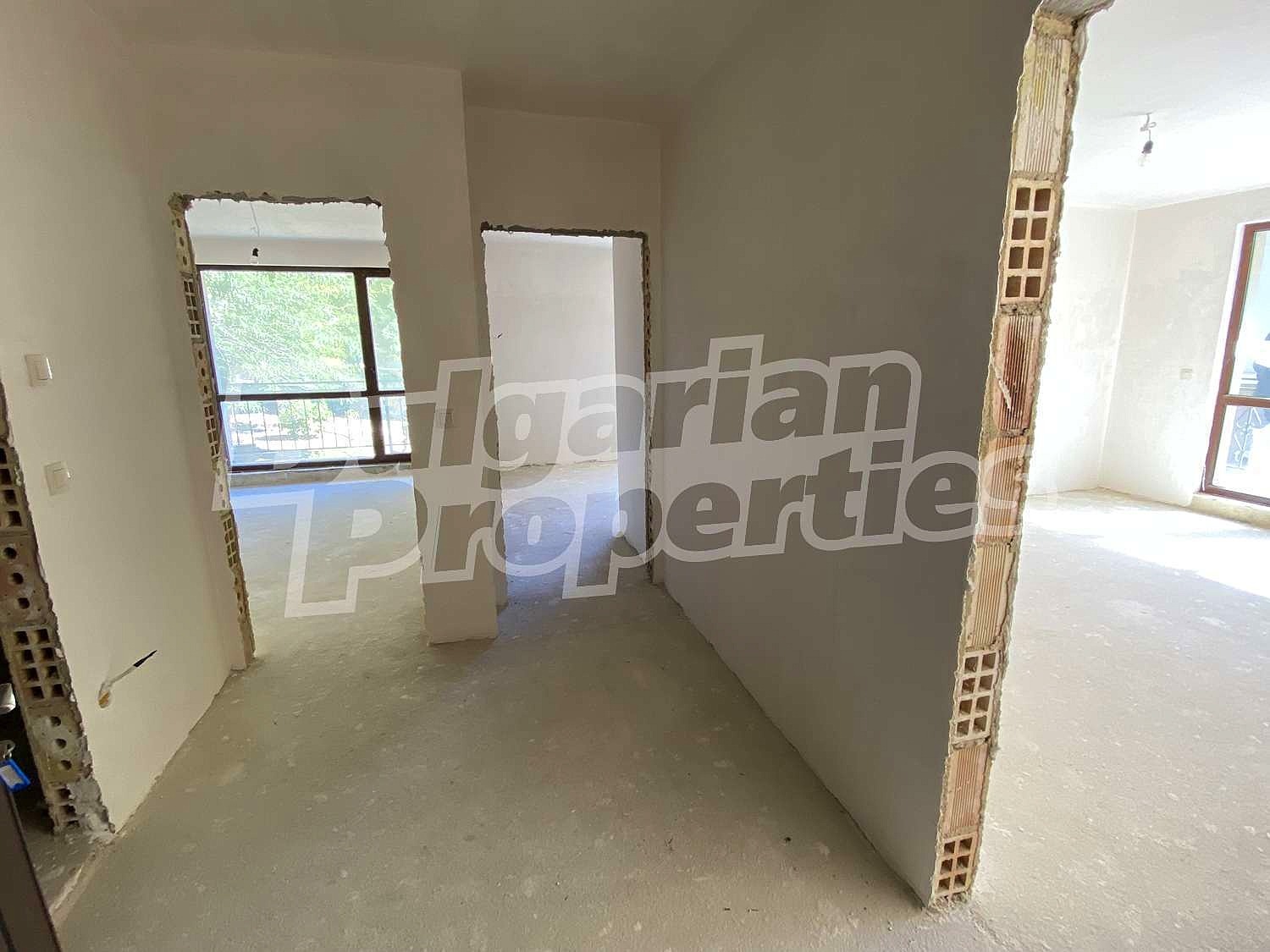 Продава 3-СТАЕН, гр. Варна, к.к. Св.Св. Константин и Елена, снимка 2 - Апартаменти - 46445201