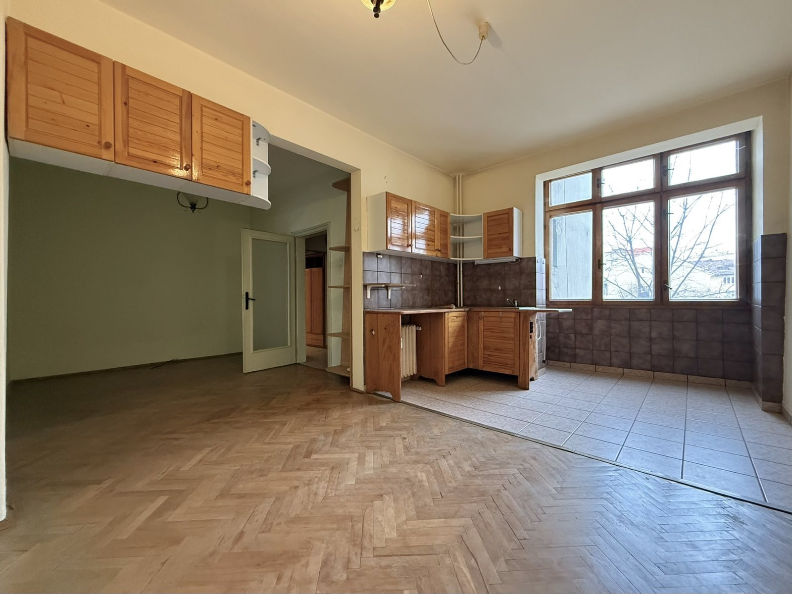 Продава МНОГОСТАЕН, гр. София, Център, снимка 6 - Апартаменти - 55608119