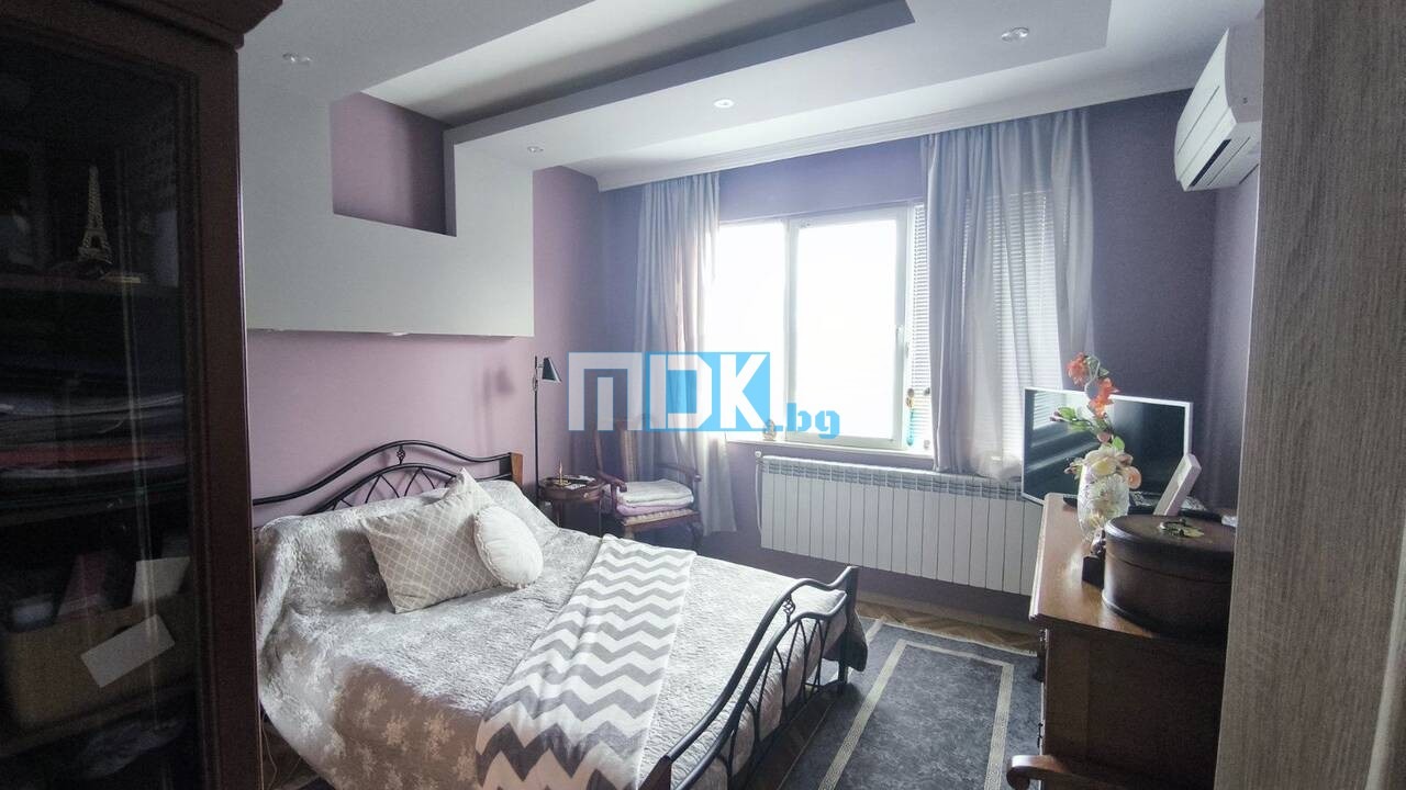 Продава ЕТАЖ ОТ КЪЩА, гр. Пловдив, Прослав, снимка 6 - Етаж от къща - 53571249