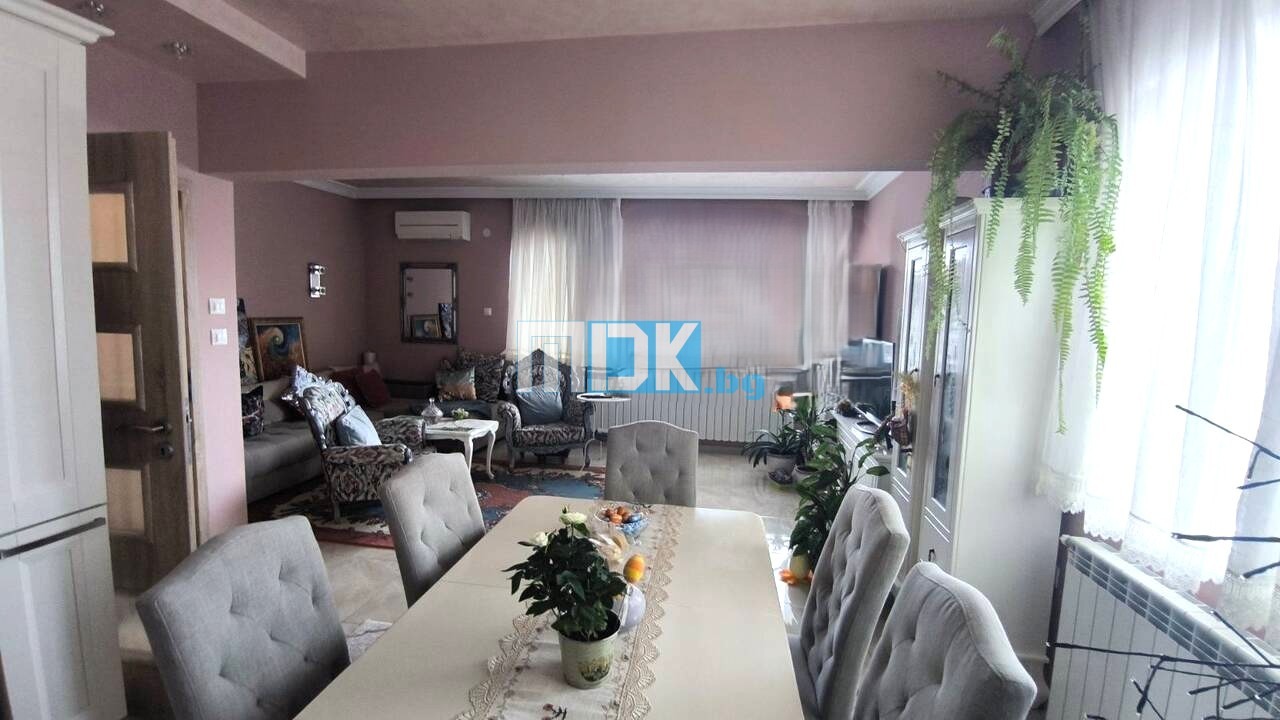 Продава ЕТАЖ ОТ КЪЩА, гр. Пловдив, Прослав