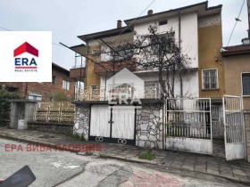 Piętro domu Peszczera, region Pazardżik