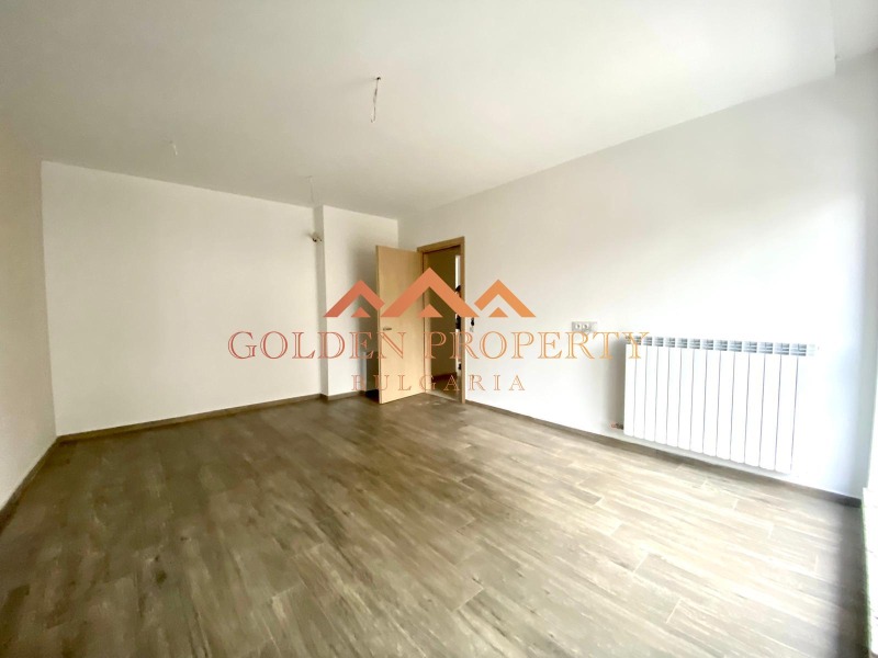 Till salu  3 sovrum Sofia , Oboristje , 186 kvm | 40943409 - bild [5]