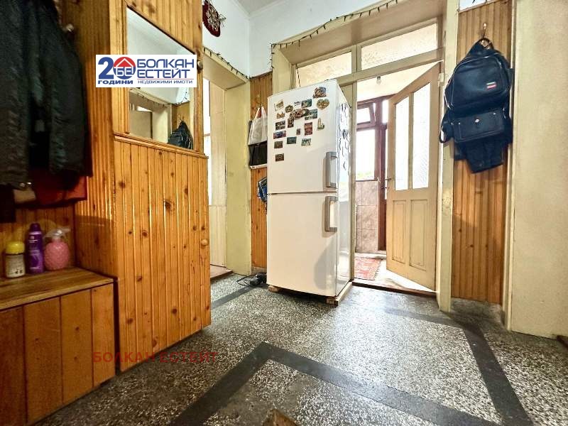 Продава КЪЩА, гр. Дебелец, област Велико Търново, снимка 11 - Къщи - 52705144