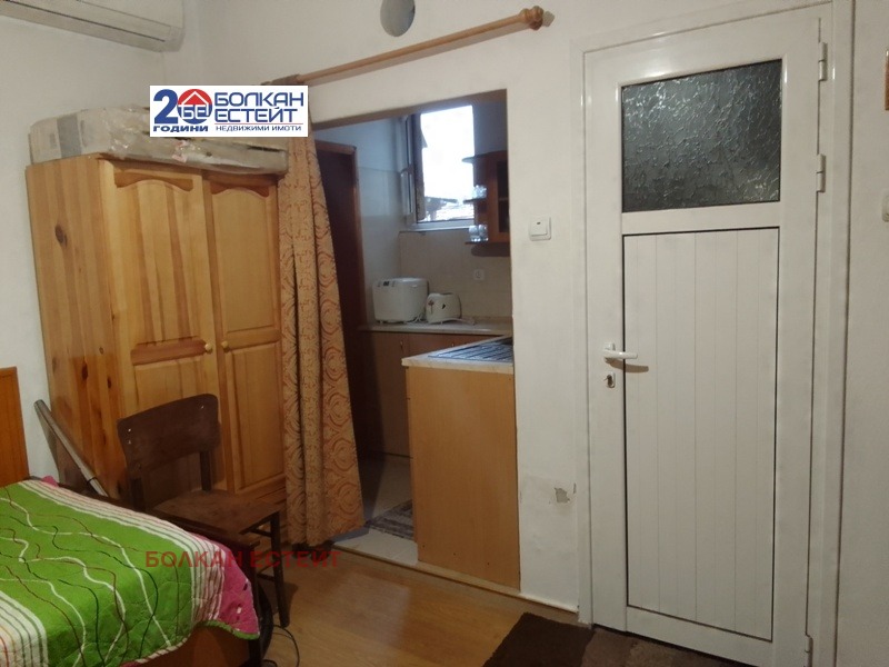 Продава КЪЩА, гр. Дебелец, област Велико Търново, снимка 5 - Къщи - 52705144