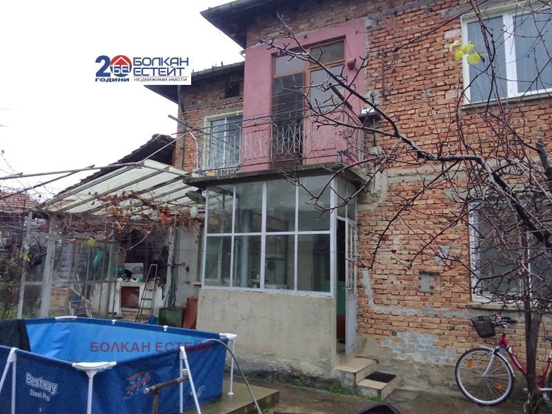 Продава КЪЩА, гр. Дебелец, област Велико Търново, снимка 3 - Къщи - 52705144