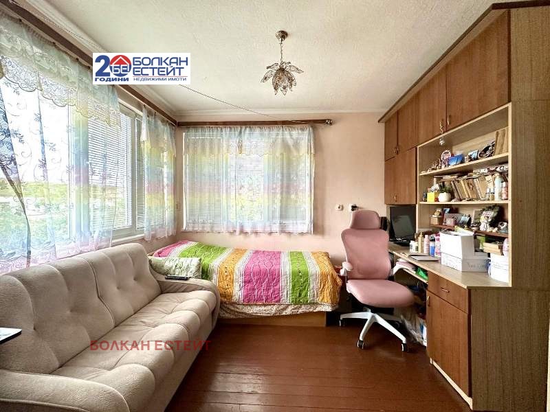 Продава КЪЩА, гр. Дебелец, област Велико Търново, снимка 13 - Къщи - 52705144