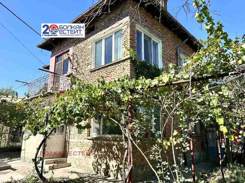 Продава КЪЩА, гр. Дебелец, област Велико Търново, снимка 2 - Къщи - 52705144