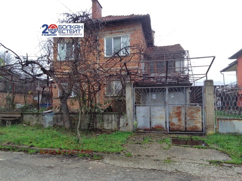 Продава КЪЩА, гр. Дебелец, област Велико Търново