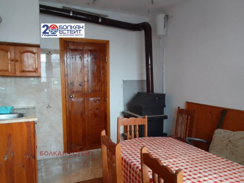 Продава КЪЩА, гр. Дебелец, област Велико Търново, снимка 8 - Къщи - 52705144