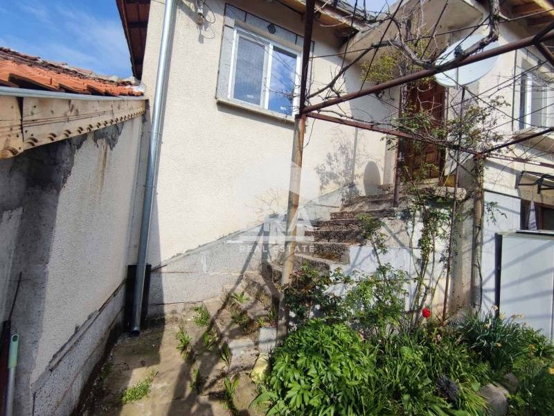 Продава КЪЩА, с. Сърница, област Хасково, снимка 2 - Къщи - 54261517
