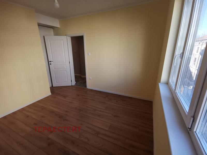 Продава  3-стаен град Хасково , Център , 104 кв.м | 99199367 - изображение [17]