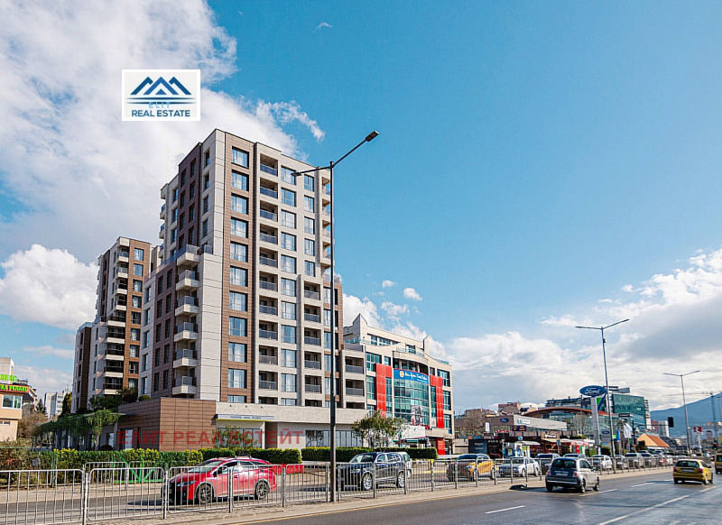 Na prodej  Prodejna Sofia , Mladost 1A , 1647 m2 | 43747722