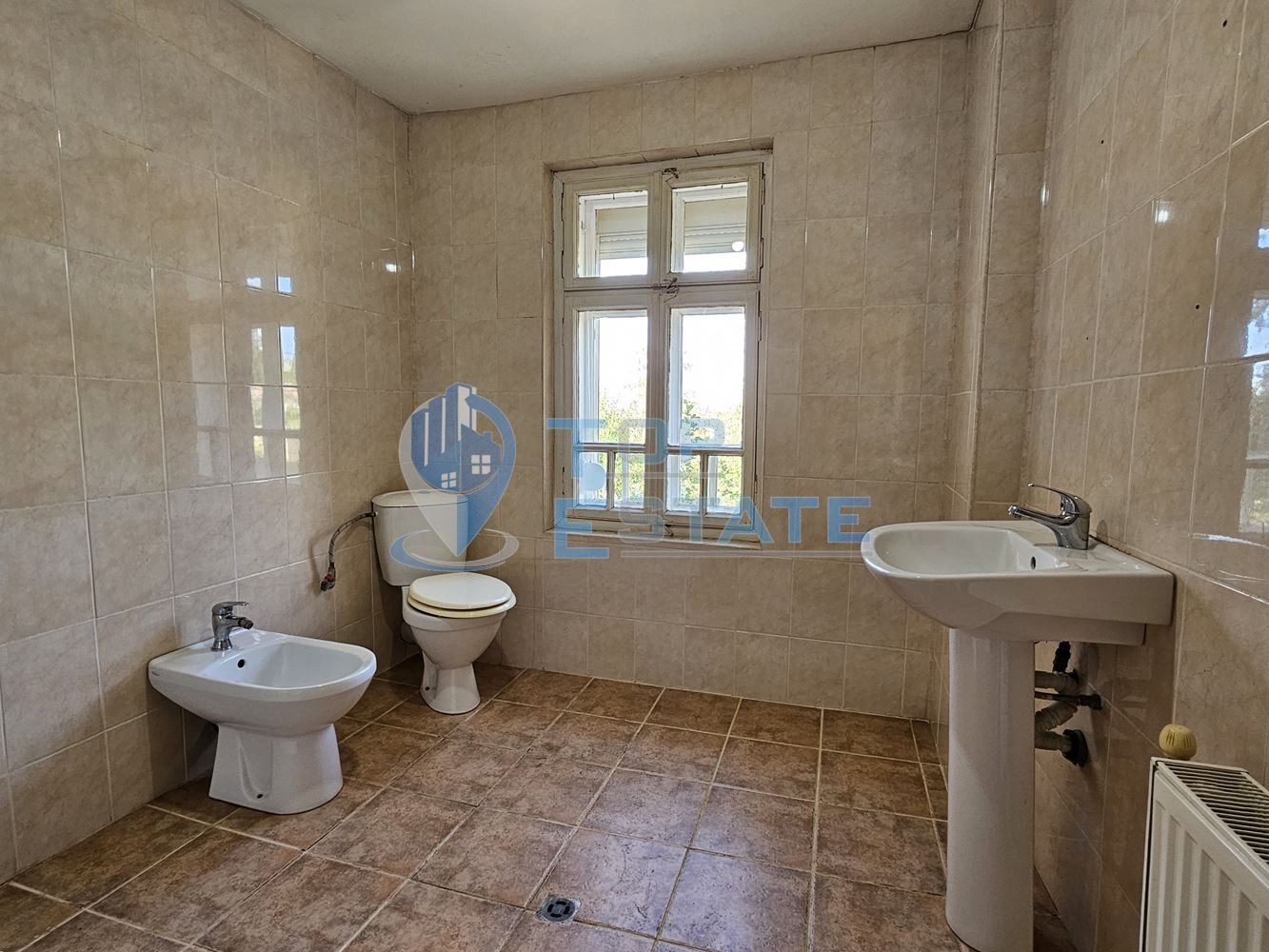 Продава КЪЩА, с. Хотница, област Велико Търново, снимка 9 - Къщи - 51407149