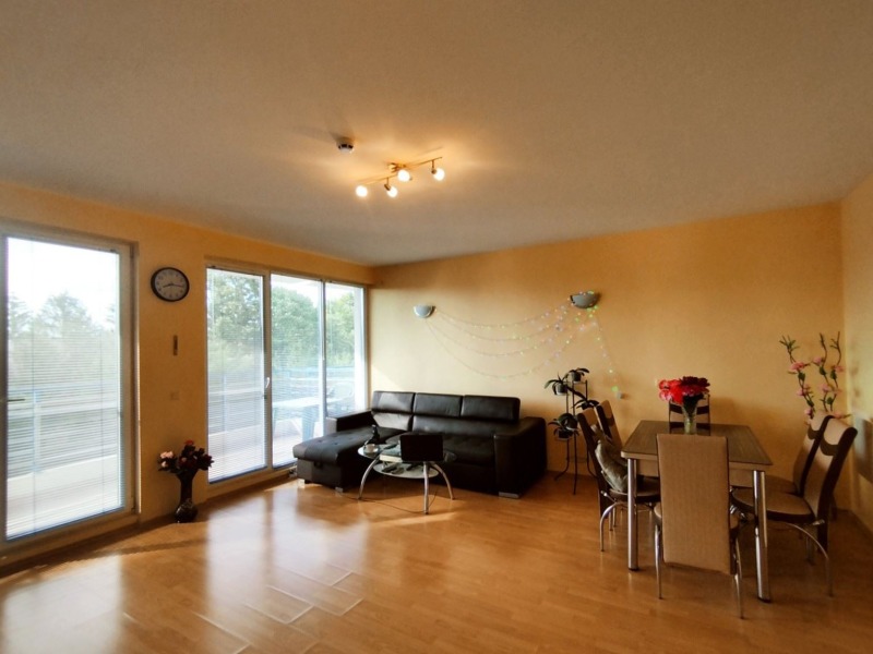 Till salu  2 sovrum region Dobrich , Baltjik , 98 kvm | 77856089