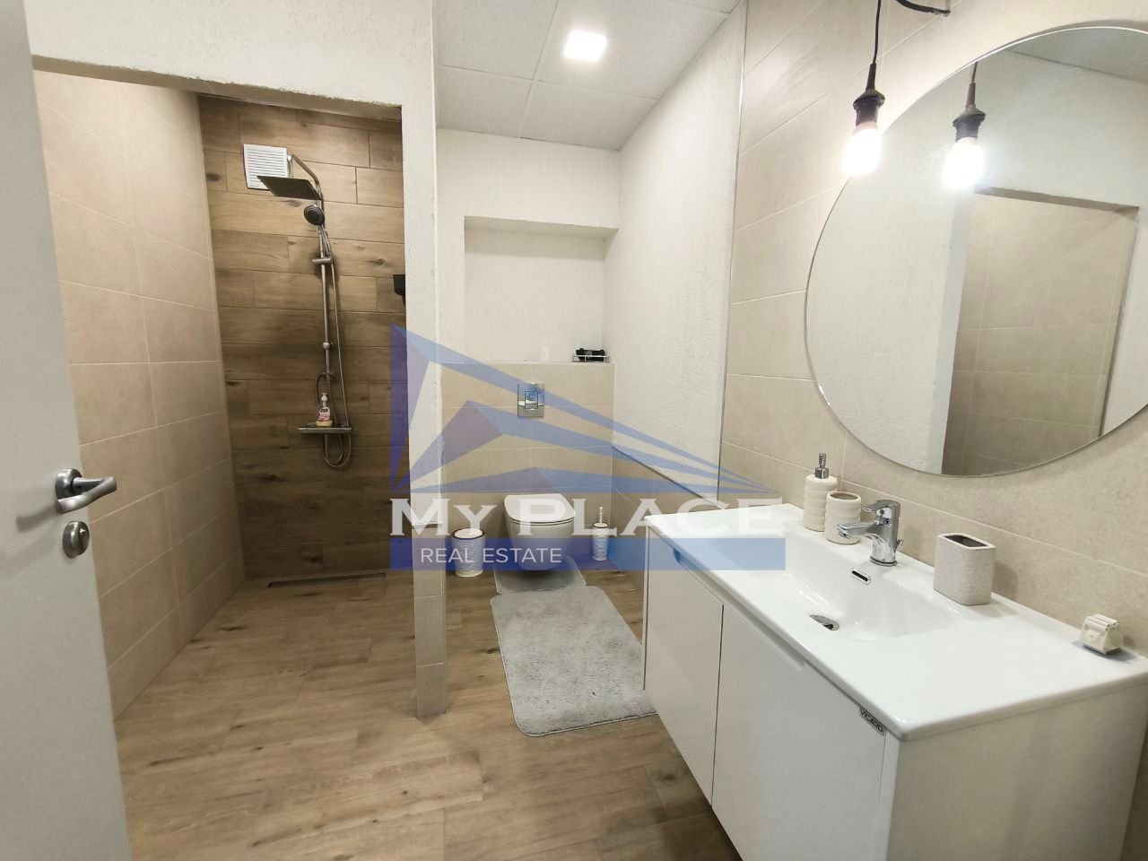 Продава 3-СТАЕН, гр. Шумен, Добруджански, снимка 8 - Апартаменти - 54199690