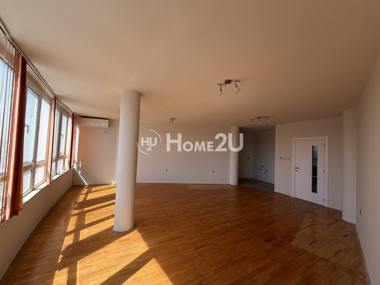 Продава 3-СТАЕН, гр. Варна, Център, снимка 2 - Апартаменти - 56684270
