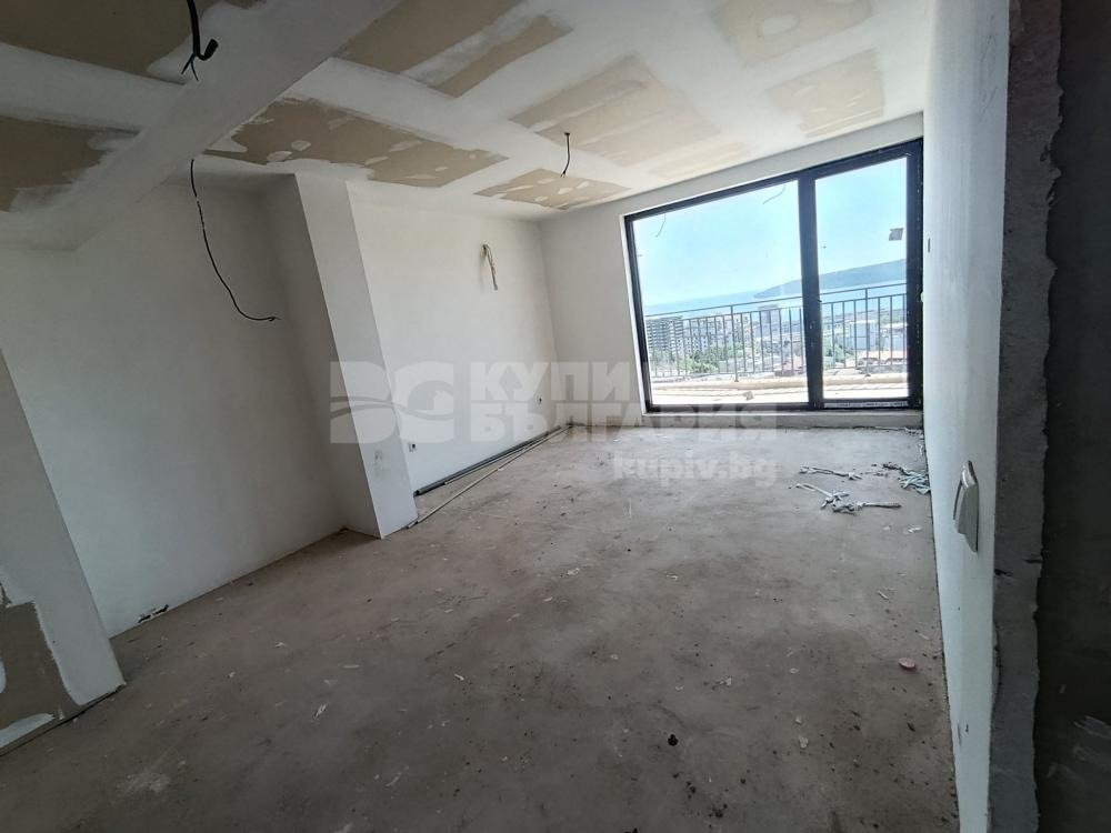 Продава 4-СТАЕН, гр. Варна, Бриз, снимка 13 - Апартаменти - 54695414