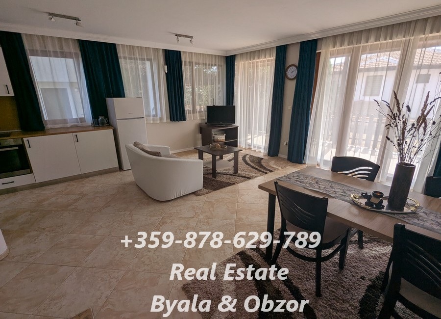 Продава КЪЩА, гр. Бяла, област Варна, снимка 4 - Къщи - 56307932