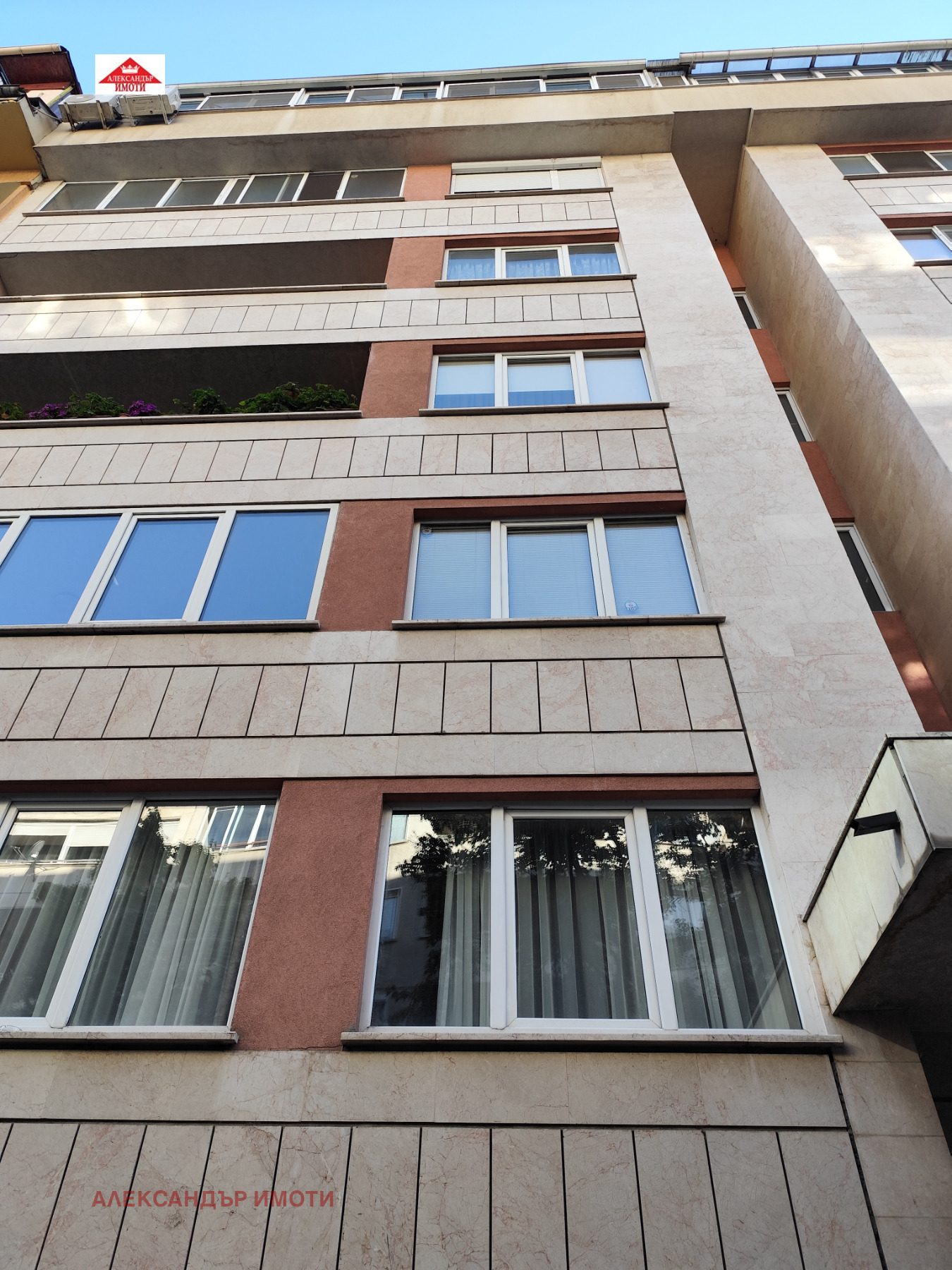 Продава ГАРАЖ, ПАРКОМЯСТО, гр. София, Белите брези, снимка 2 - Гаражи и паркоместа - 53688770