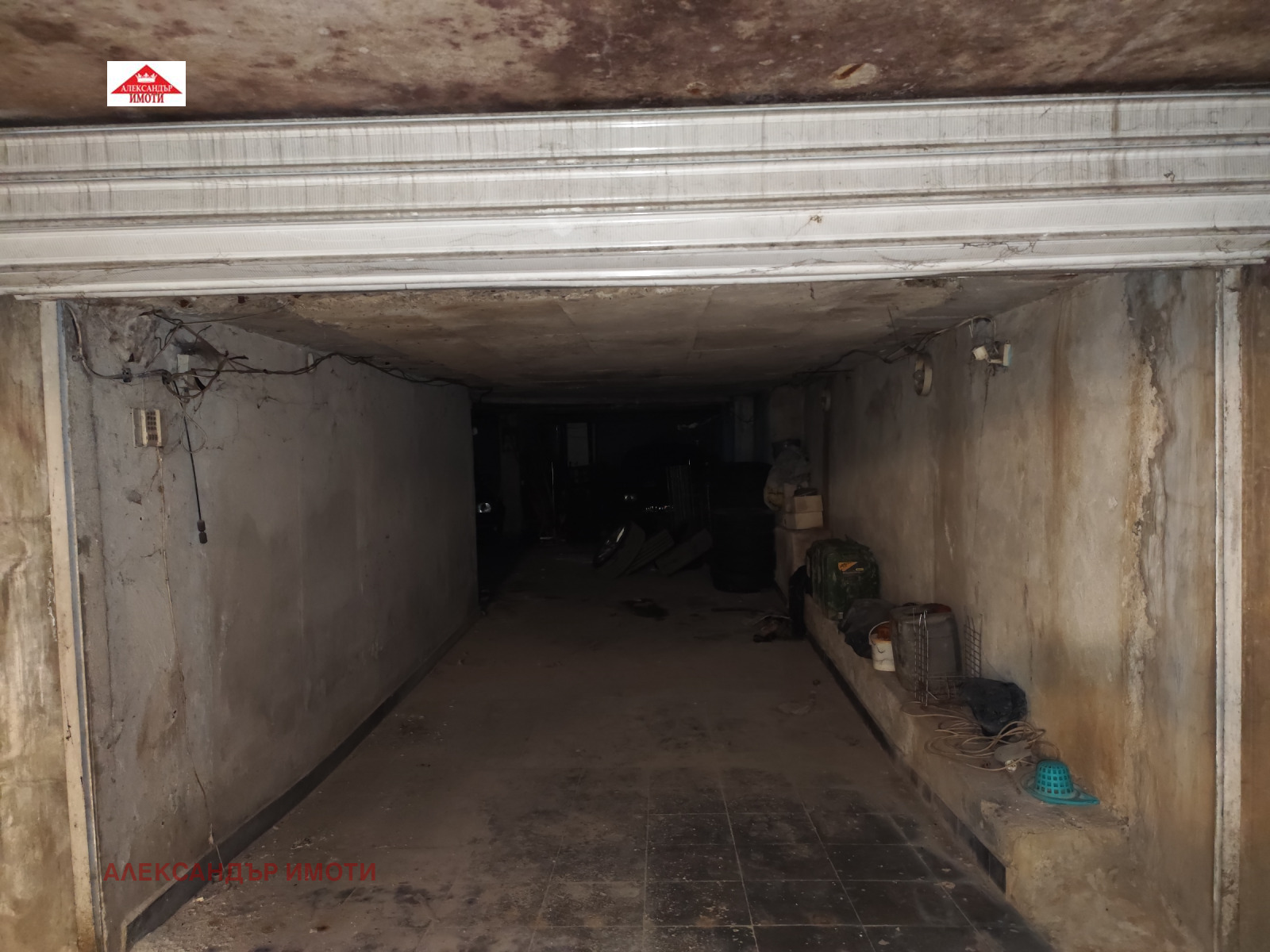 Продава ГАРАЖ, ПАРКОМЯСТО, гр. София, Белите брези, снимка 3 - Гаражи и паркоместа - 53688770