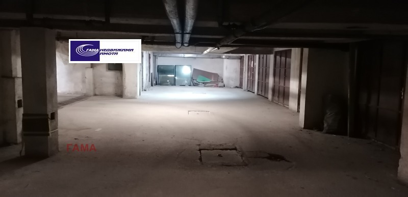 In vendita  Box auto Varna , Tsentar , 17 mq | 24124928 - Immagine [2]
