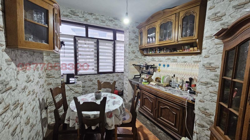 Продава 2-СТАЕН, гр. Монтана, Широк център