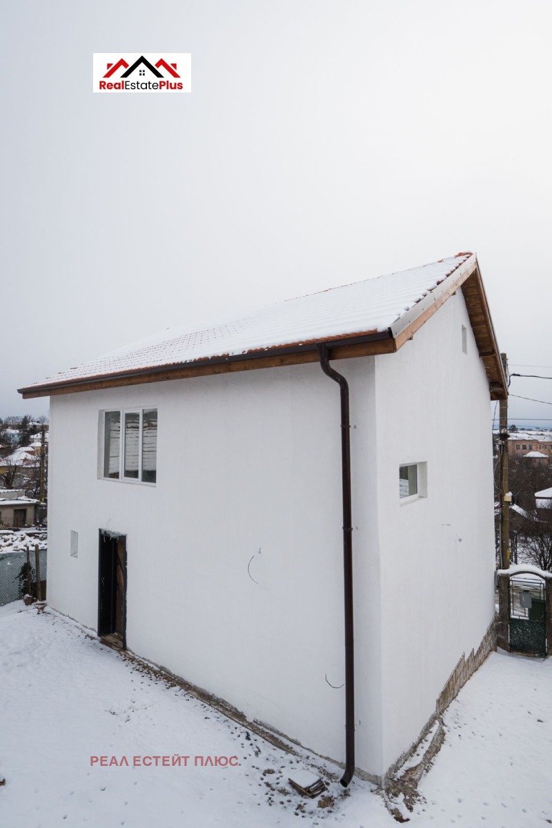 Продава КЪЩА, с. Брестовец, област Плевен