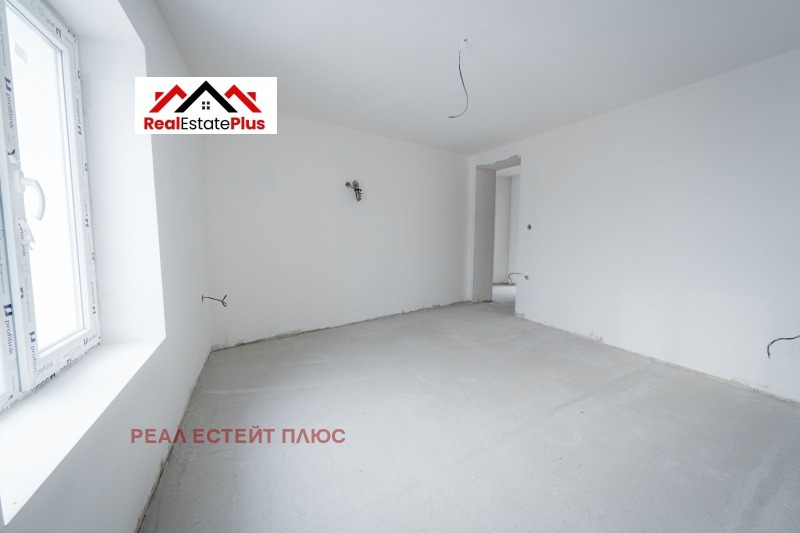 Продава КЪЩА, с. Брестовец, област Плевен, снимка 12 - Къщи - 53563012