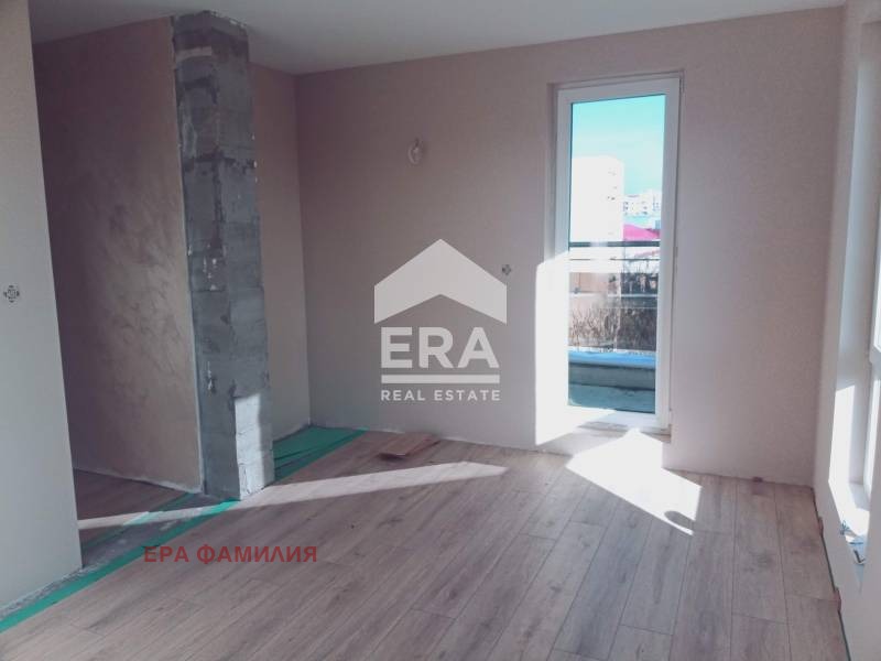 Продава 4-СТАЕН, гр. София, Илинден, снимка 3 - Апартаменти - 52558367