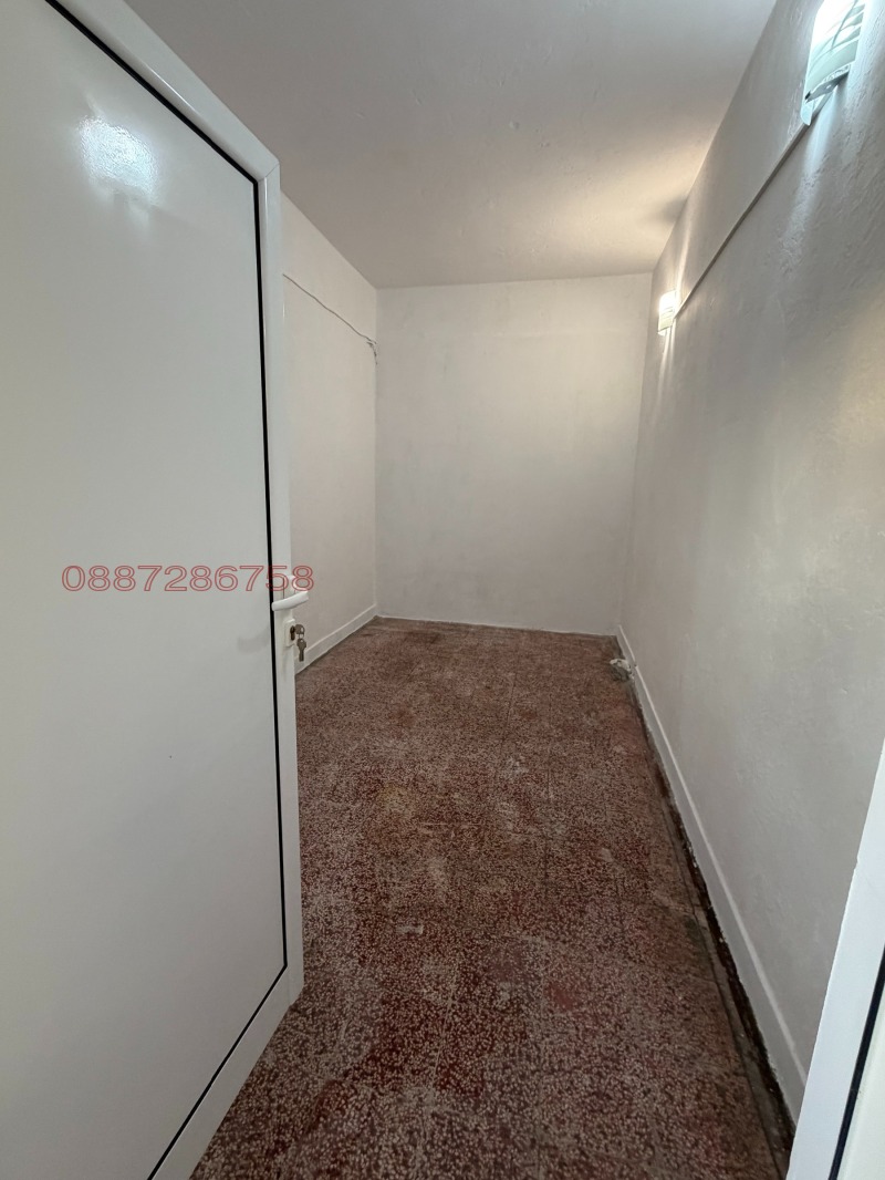 Продава СКЛАД, гр. Шумен, Тракия, снимка 4 - Складове - 52857414