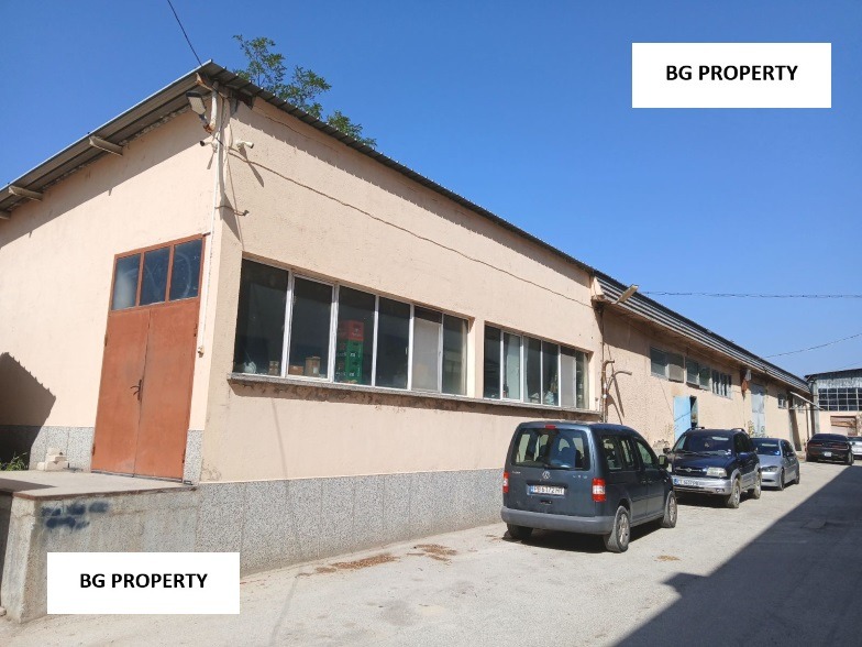 Продава  Пром. помещение област Пловдив , гр. Хисаря , 1725 кв.м | 80939372 - изображение [2]
