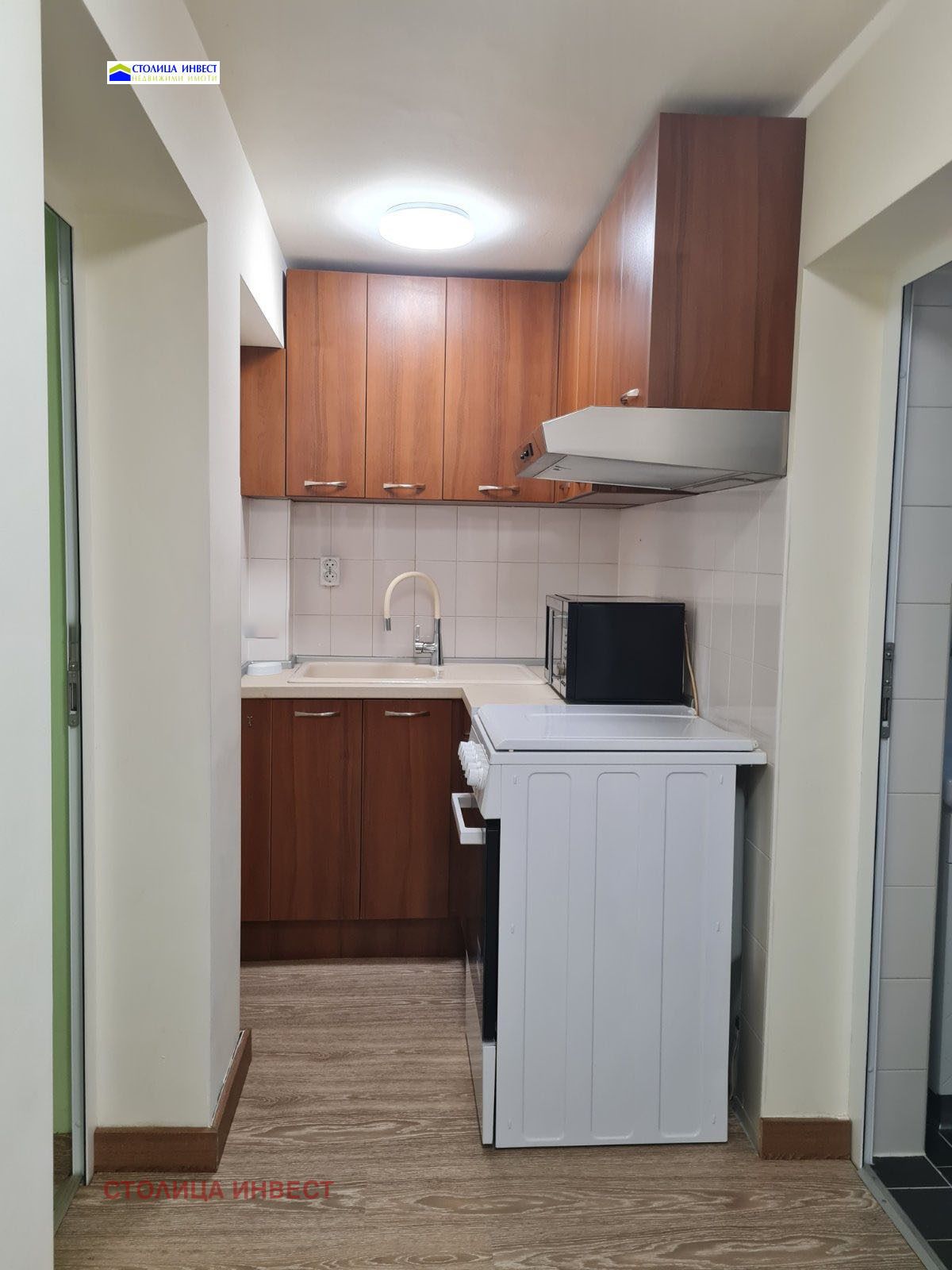 Продава ЕТАЖ ОТ КЪЩА, гр. Русе, Дружба 2, снимка 2 - Етаж от къща - 46187722
