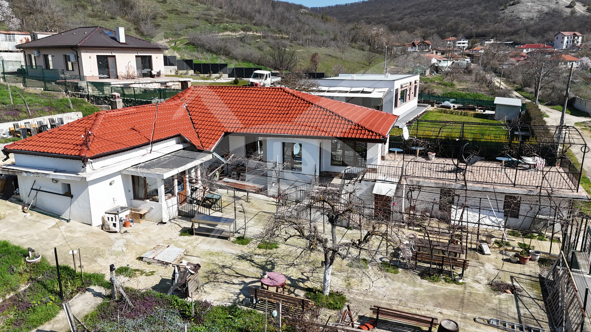 Продава КЪЩА, с. Кипра, област Варна, снимка 8 - Къщи - 54023699