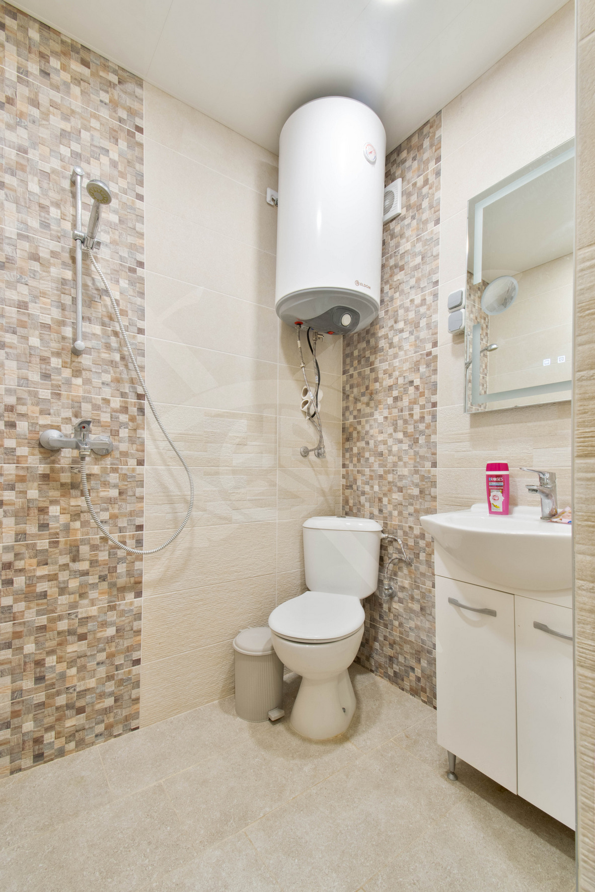 Продава КЪЩА, с. Кипра, област Варна, снимка 7 - Къщи - 54023699