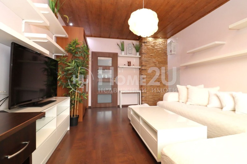 Продава 3-СТАЕН, гр. София, Център, снимка 2 - Апартаменти - 52661650