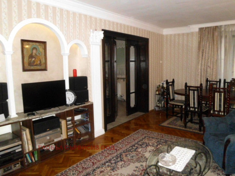 Satılık  3+ yatak odası Sofia , Belite brezi , 206 metrekare | 39116135