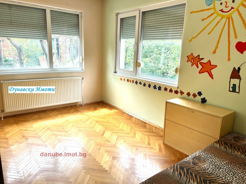 Продава ЕТАЖ ОТ КЪЩА, гр. Русе, Дружба 2, снимка 5 - Етаж от къща - 53524832