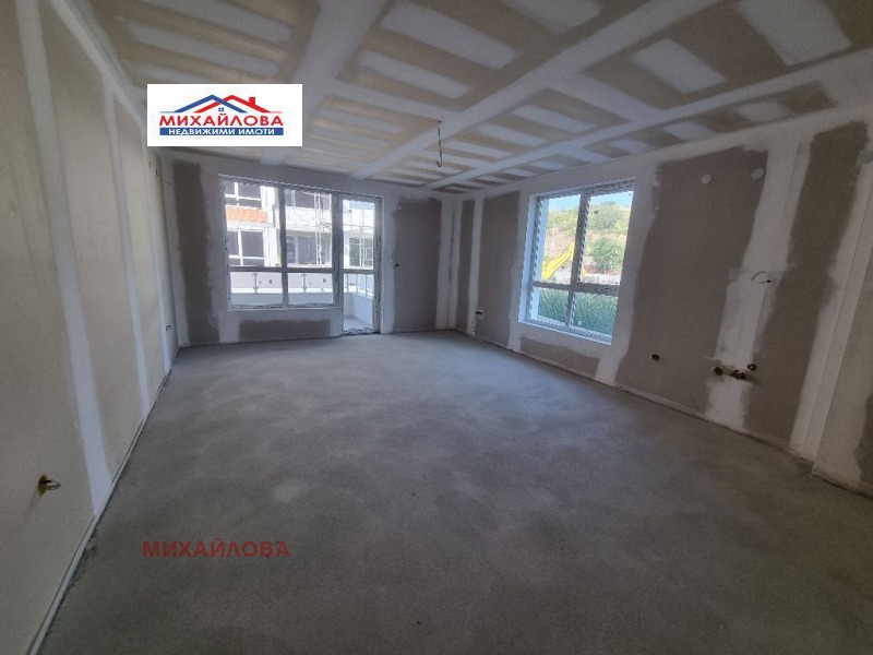 À venda  1 quarto Stara Zagora , Jeleznik - centar , 78 m² | 31700380