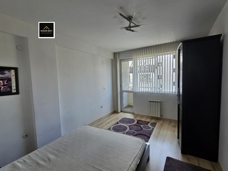 Na prodej  1 ložnice Sofia , Banišora , 78 m2 | 45974171 - obraz [2]