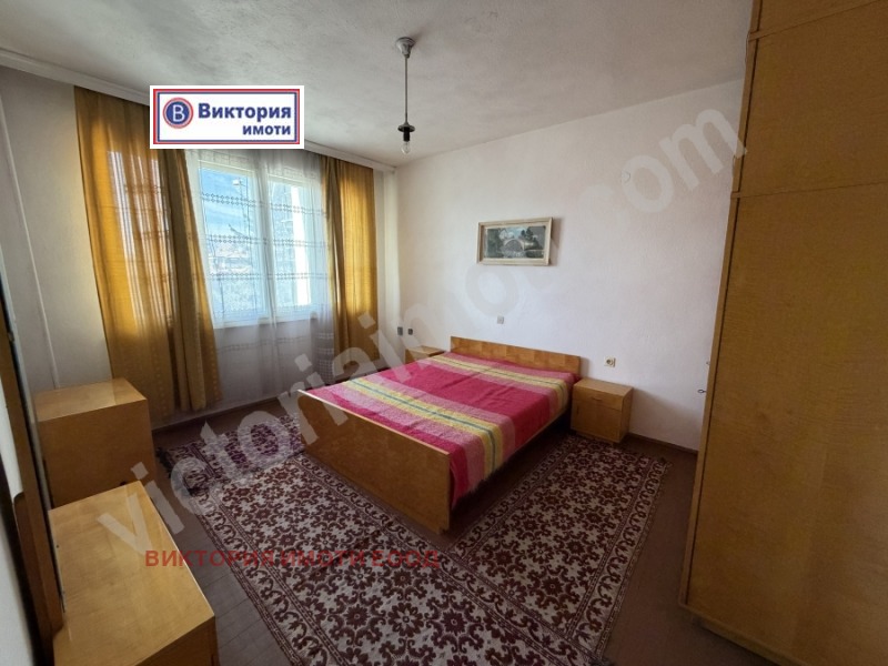 Продава 3-СТАЕН, гр. Велико Търново, Център, снимка 2 - Апартаменти - 52397722