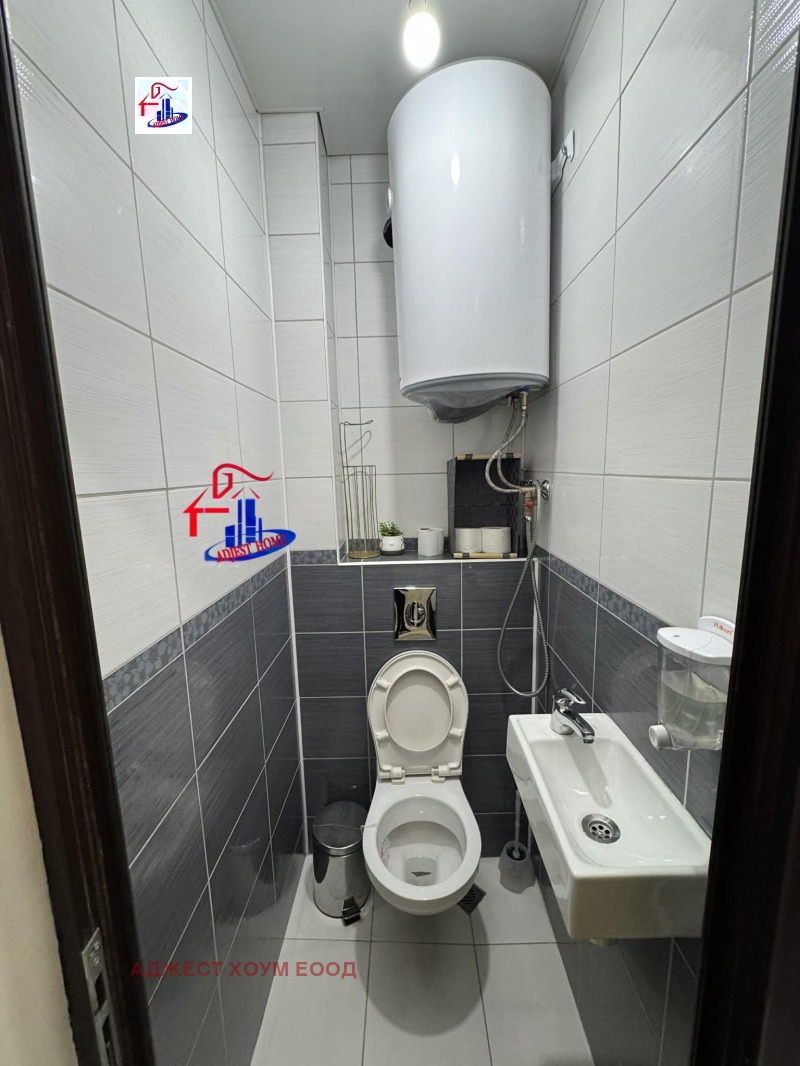 Продава ЕТАЖ ОТ КЪЩА, гр. Шумен, Център, снимка 15 - Етаж от къща - 52720455