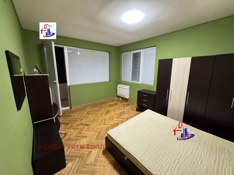 Продава ЕТАЖ ОТ КЪЩА, гр. Шумен, Център, снимка 5 - Етаж от къща - 52720455