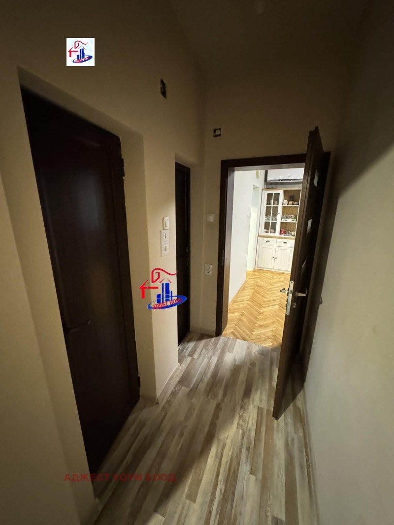 Продава ЕТАЖ ОТ КЪЩА, гр. Шумен, Център, снимка 10 - Етаж от къща - 52720455